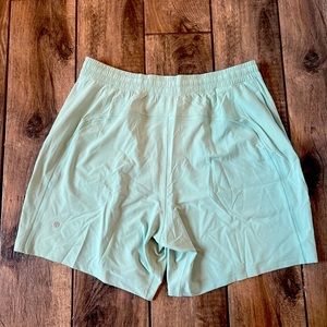Lululemon Pace Breaker Linerless Short - Men’s L - Arctic Green